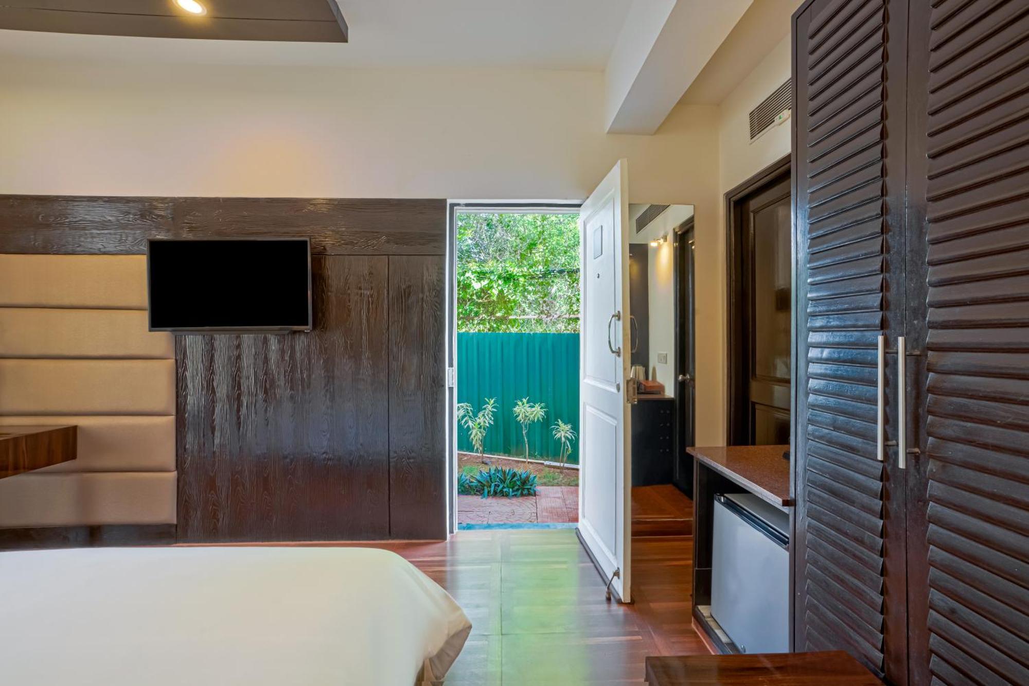 Country Inn Goa Varca Beach - 2 Minutes Walk To The Beach Buitenkant foto